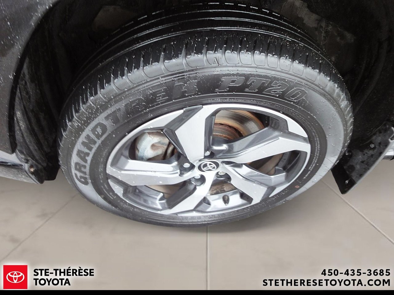 2024 Toyota RAV4 Prime SE branchable-1
