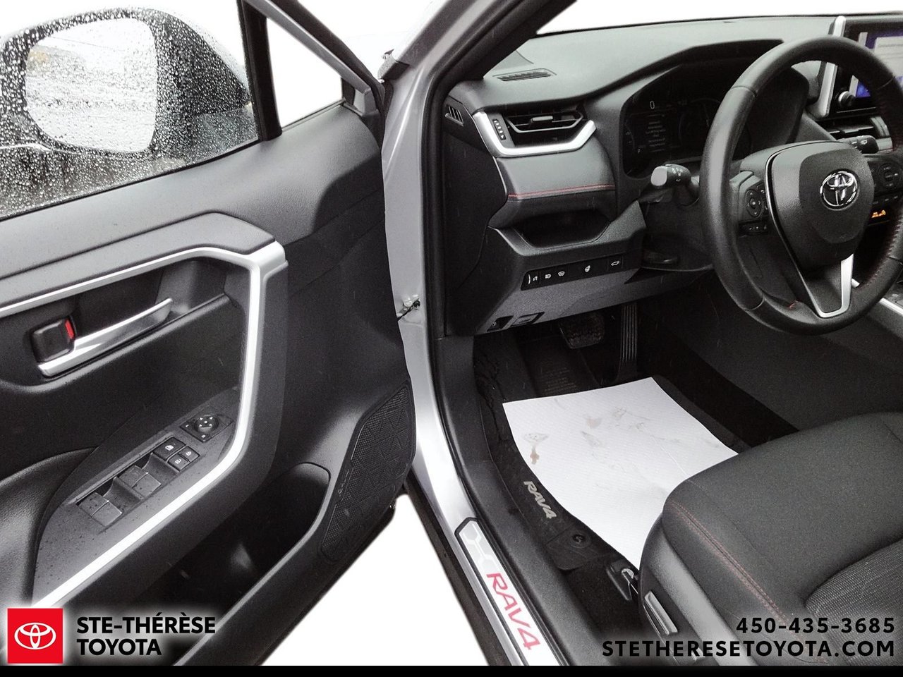 2024 Toyota RAV4 Prime SE branchable-11