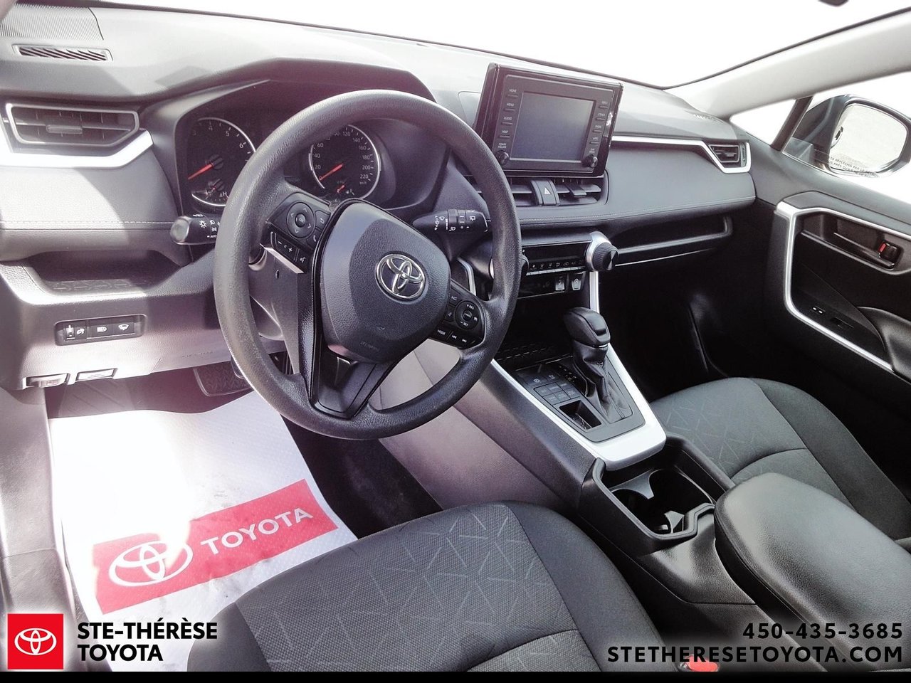 2021 Toyota RAV4 LE AWD-13