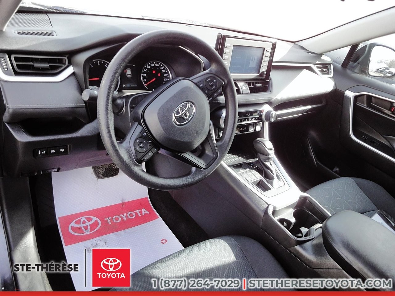 2021 Toyota RAV4 LE AWD-12