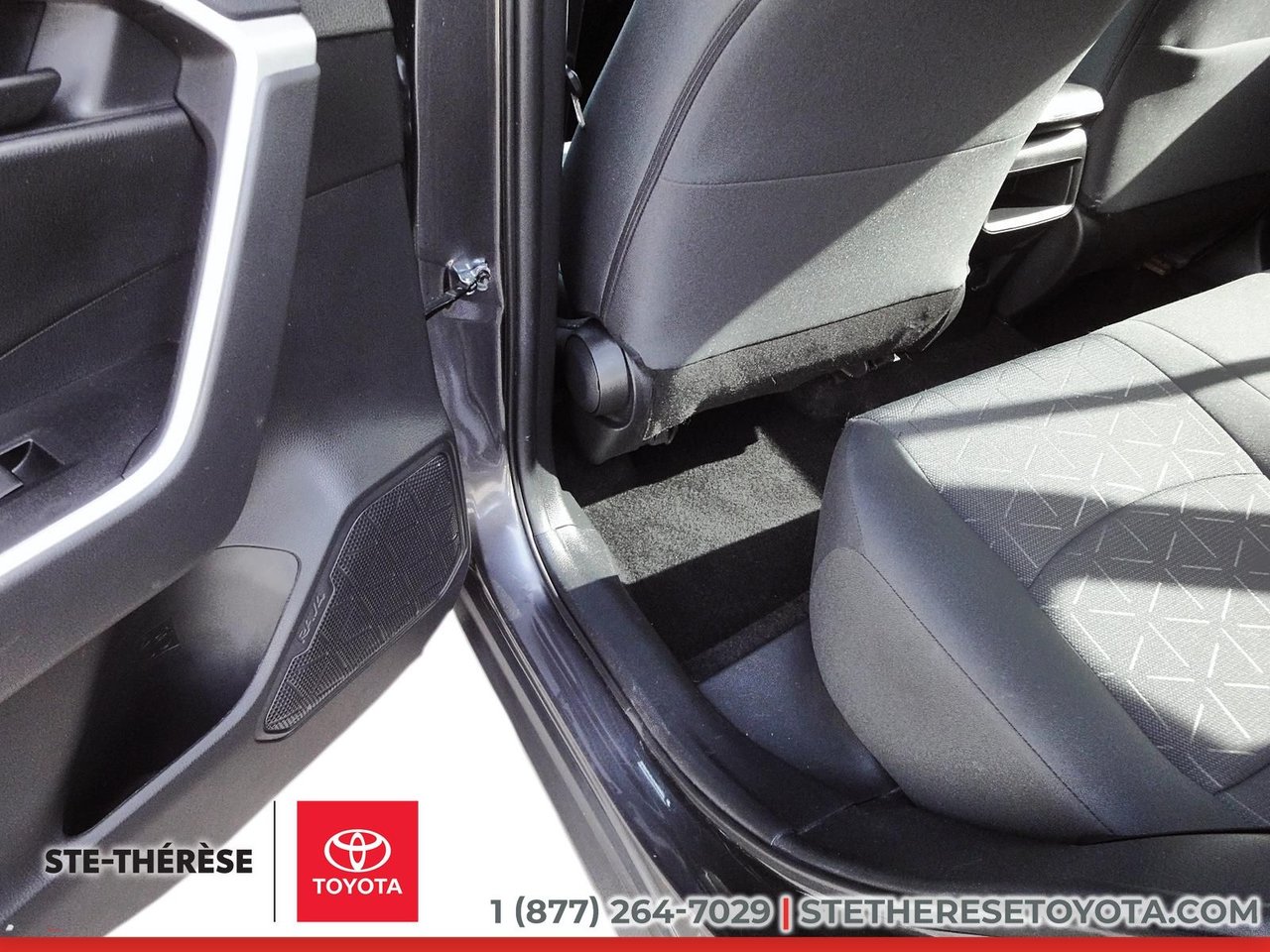 2021 Toyota RAV4 LE AWD-8