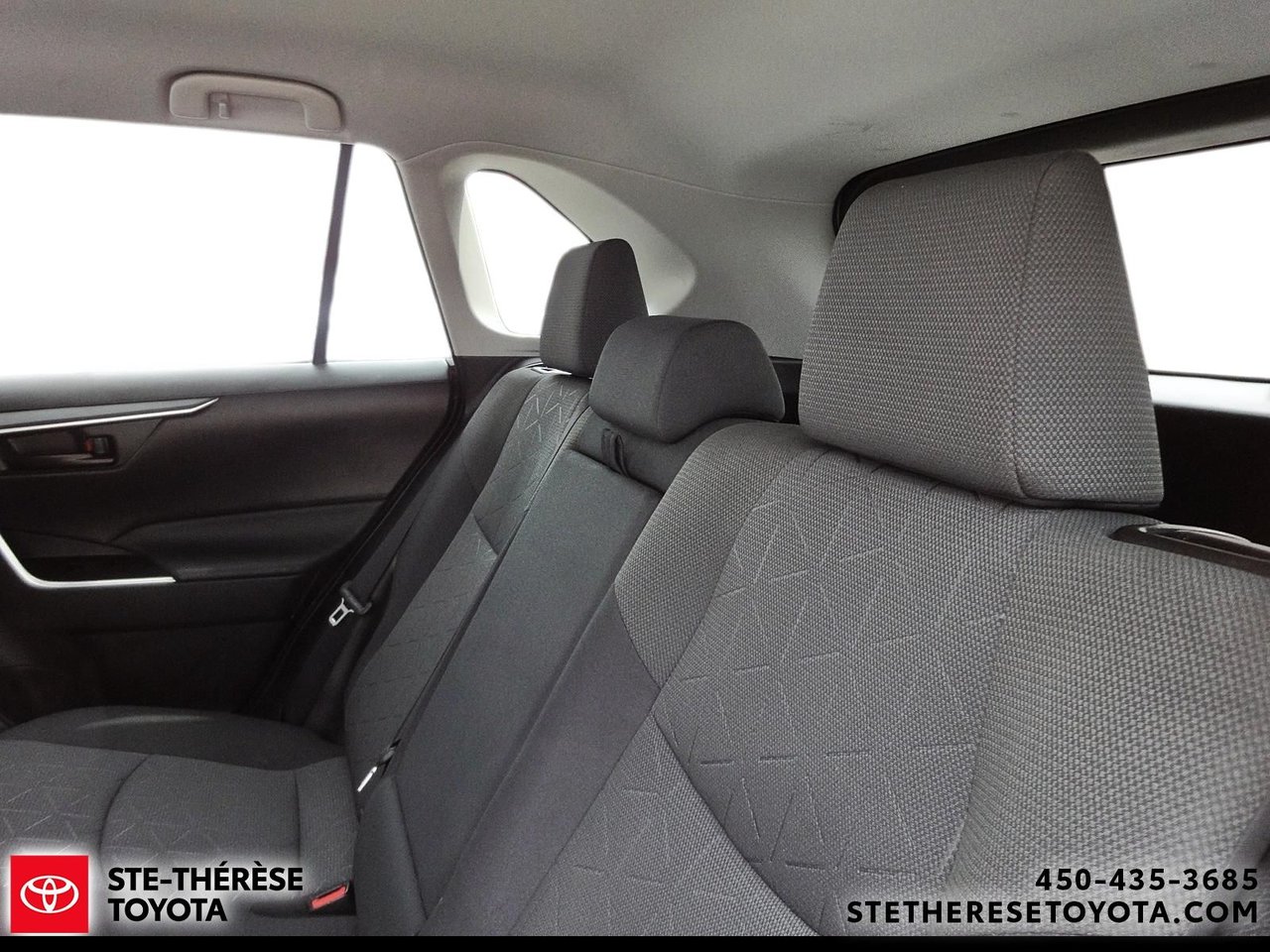 2021 Toyota RAV4 LE-9