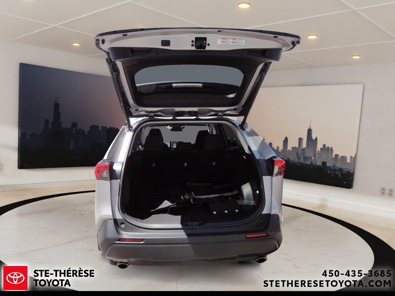 Toyota RAV4 XLE AWD HYBRID 2021-6
