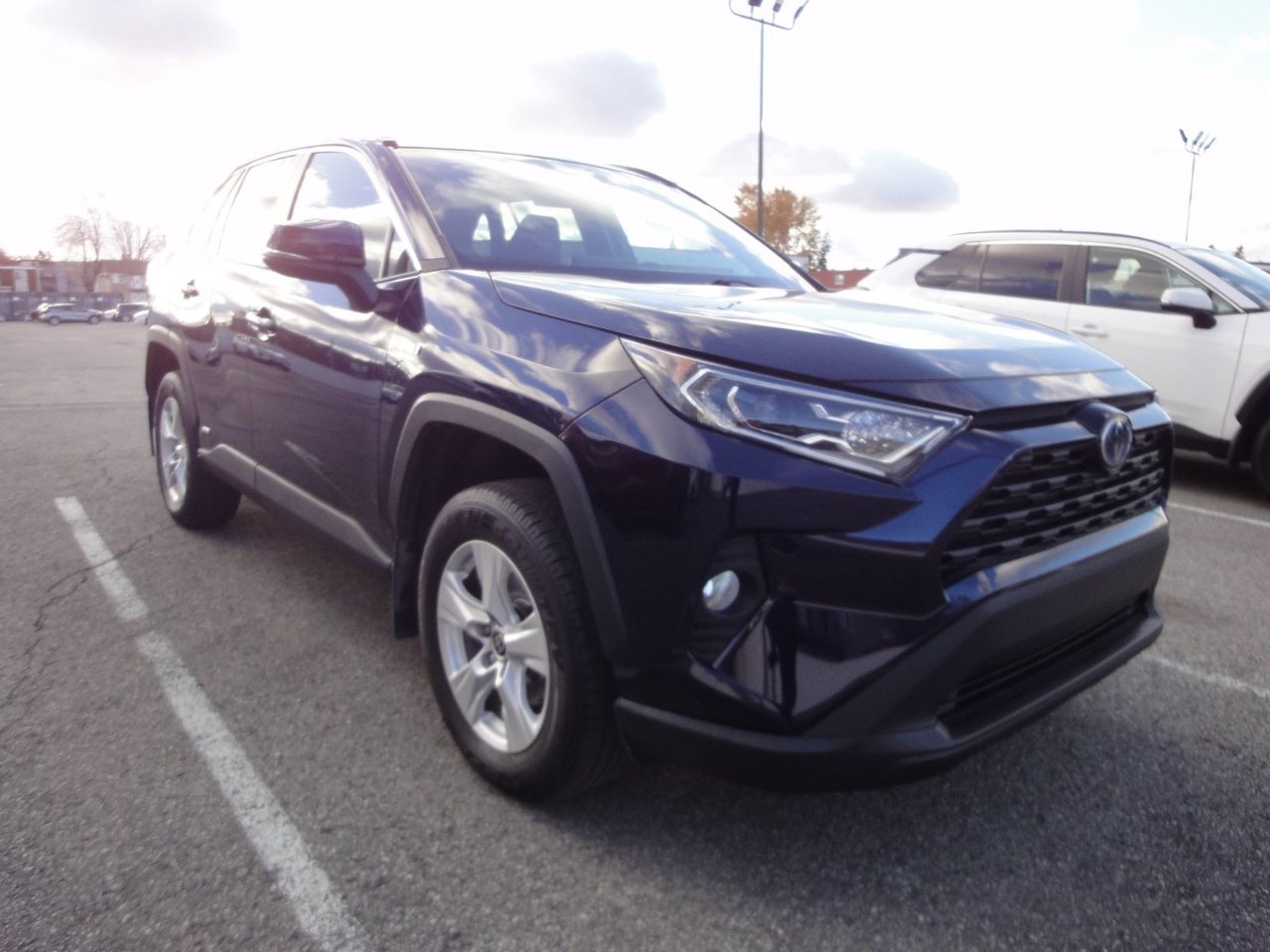 Toyota RAV4 XLE Hybride 2021-4