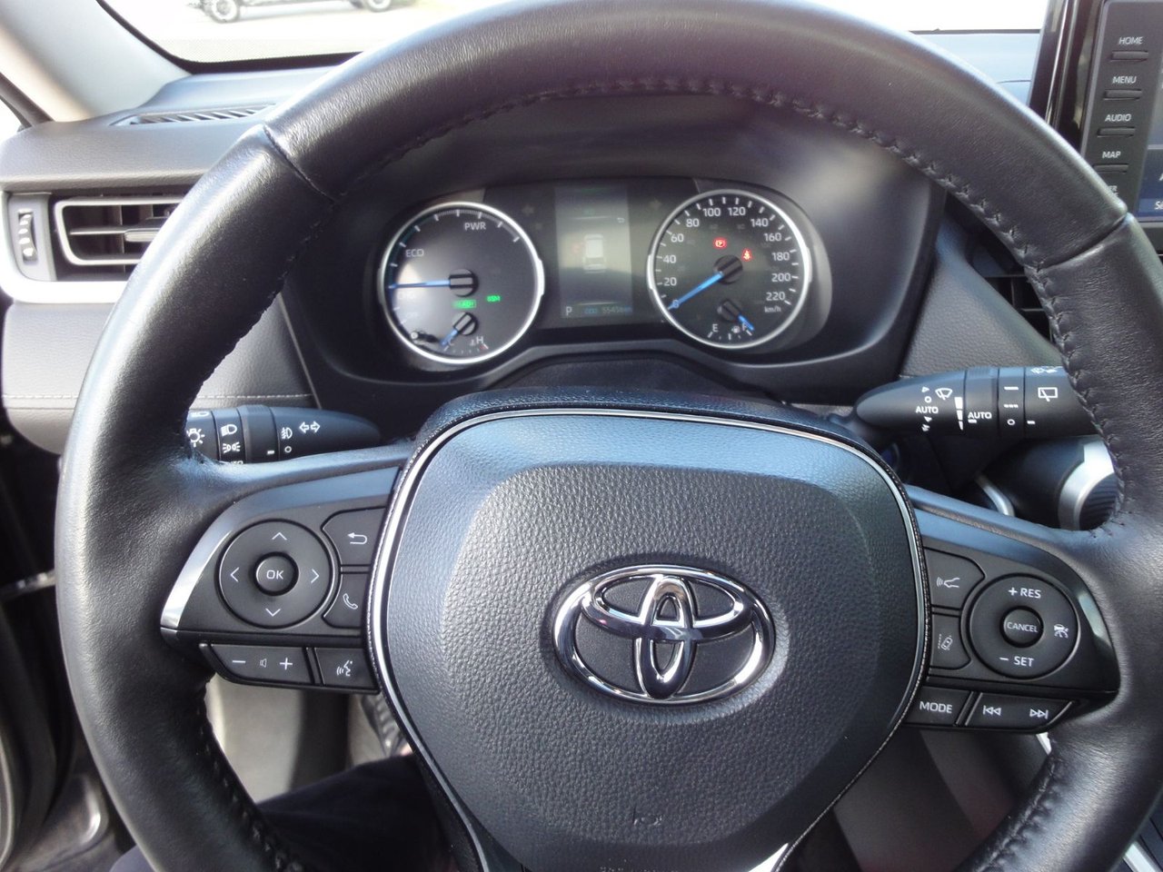 Toyota RAV4 XLE Hybride 2021-18