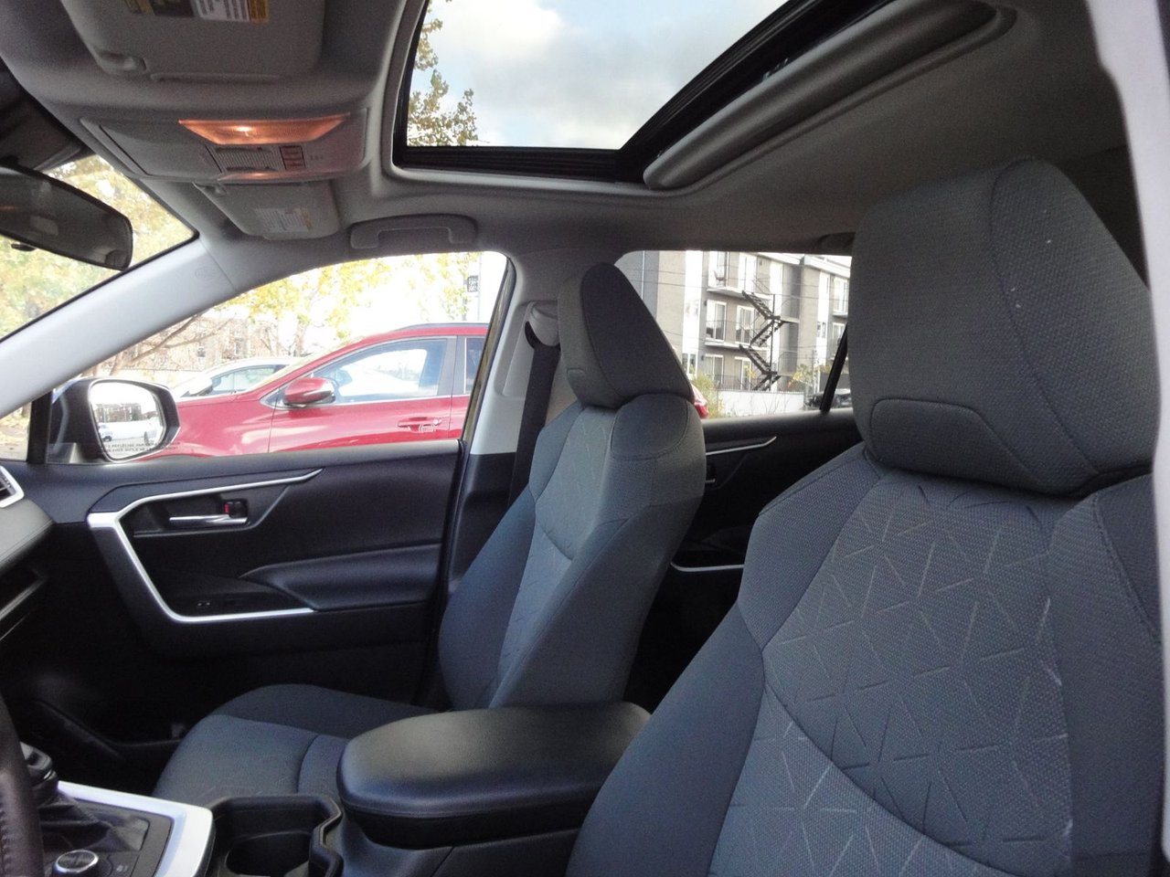 Toyota RAV4 XLE Hybride 2021-12