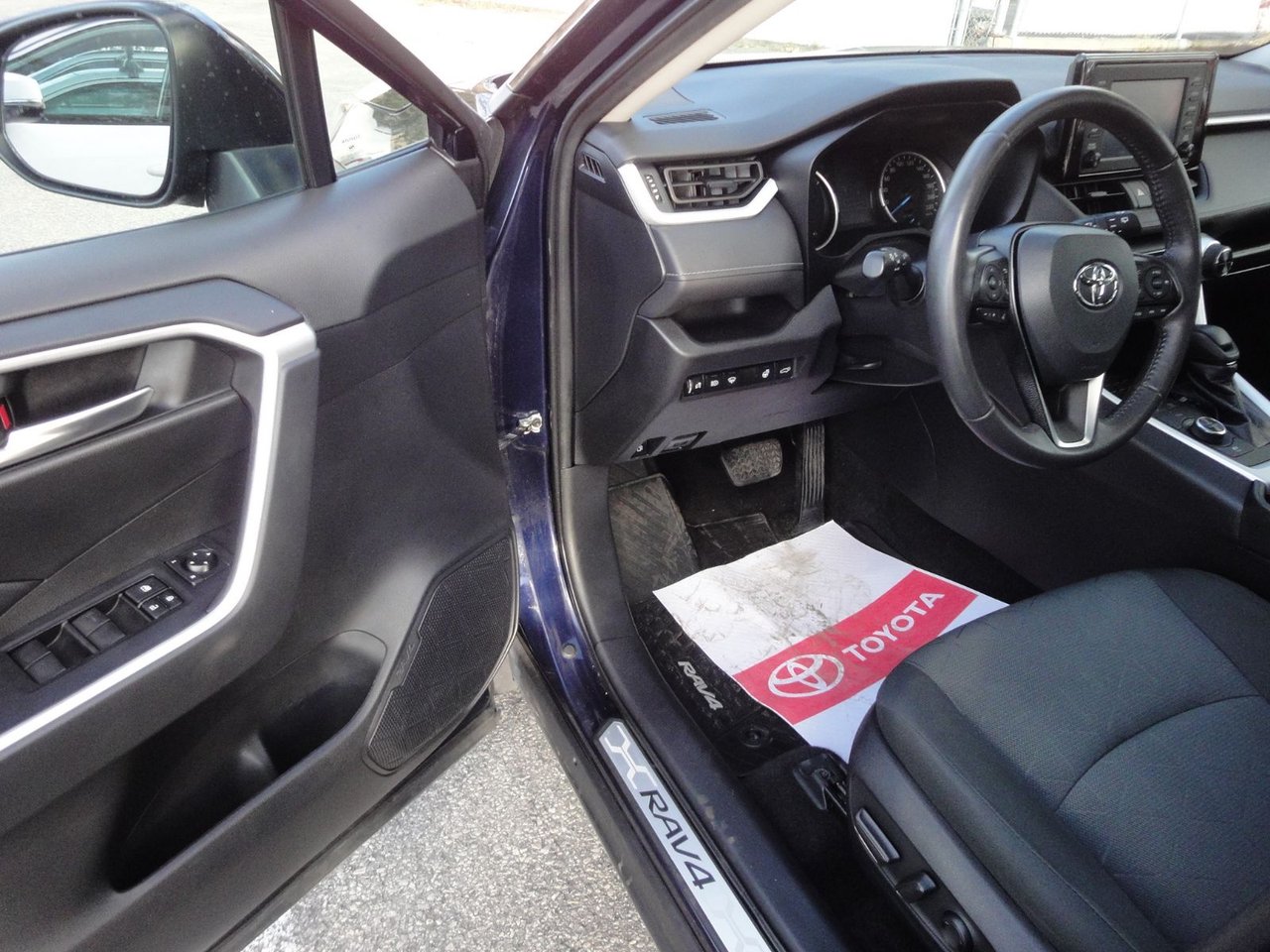 Toyota RAV4 XLE Hybride 2021-11
