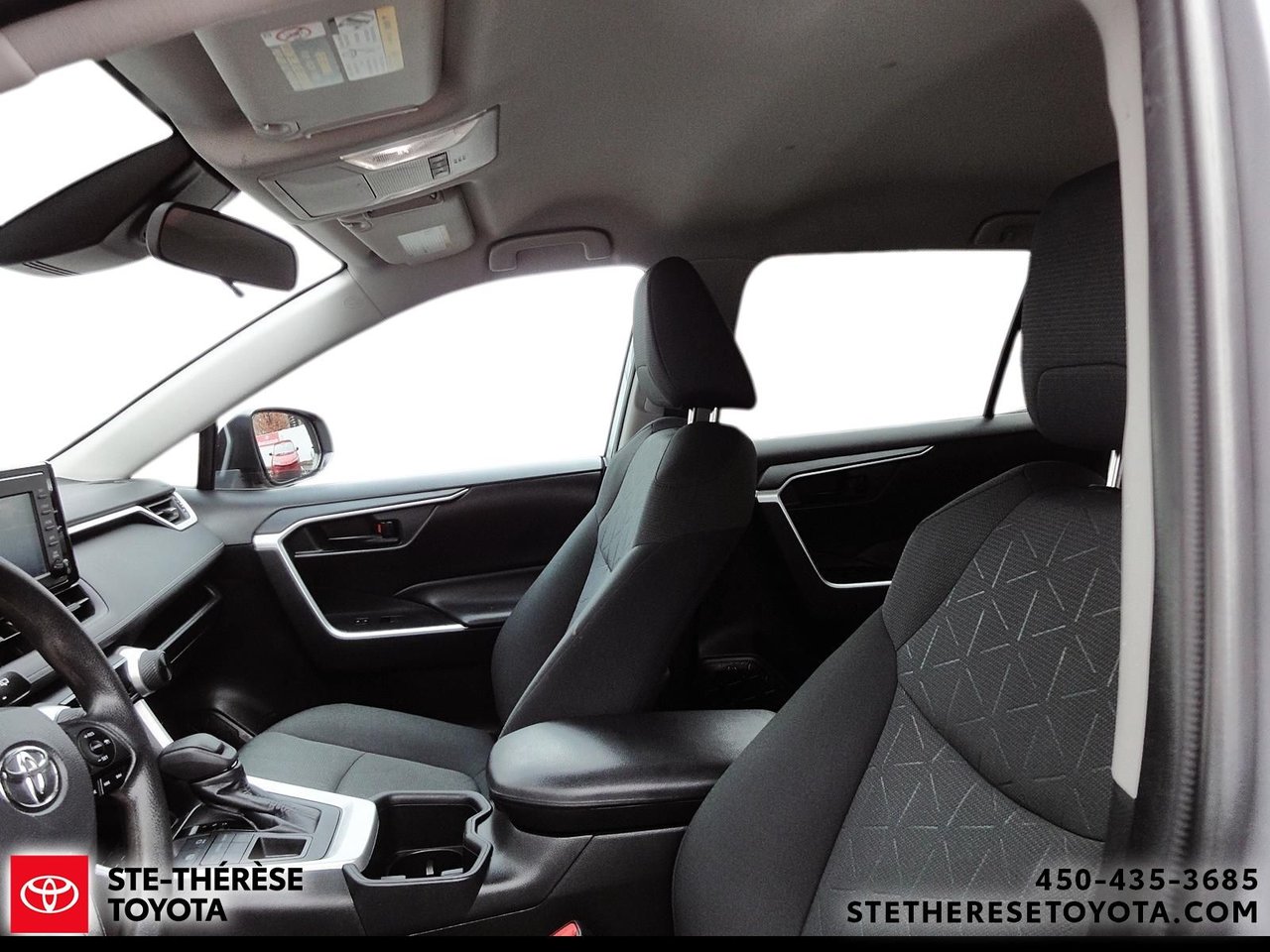 2022 Toyota RAV4 LE AWD-11