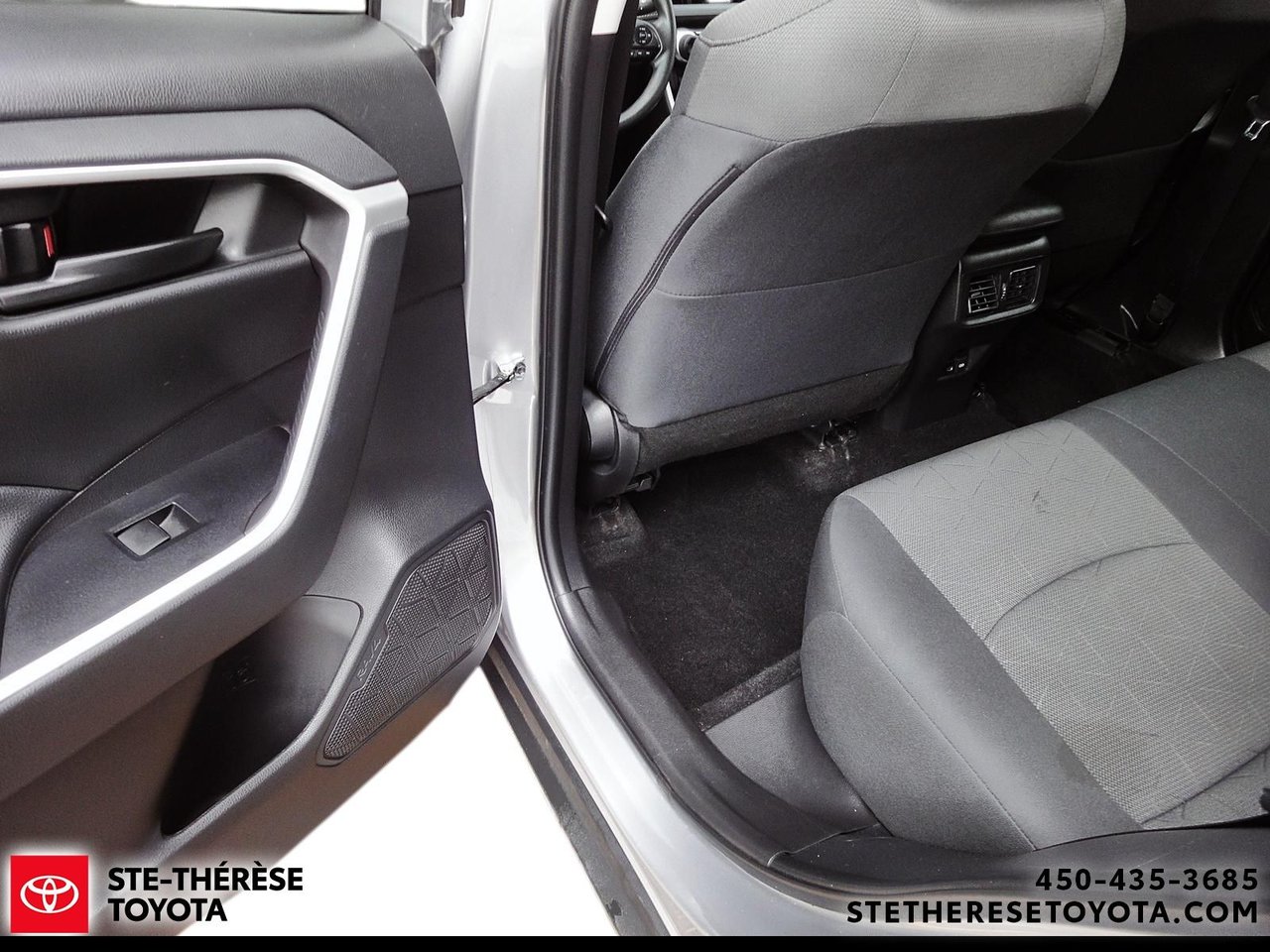 2022 Toyota RAV4 LE AWD-7