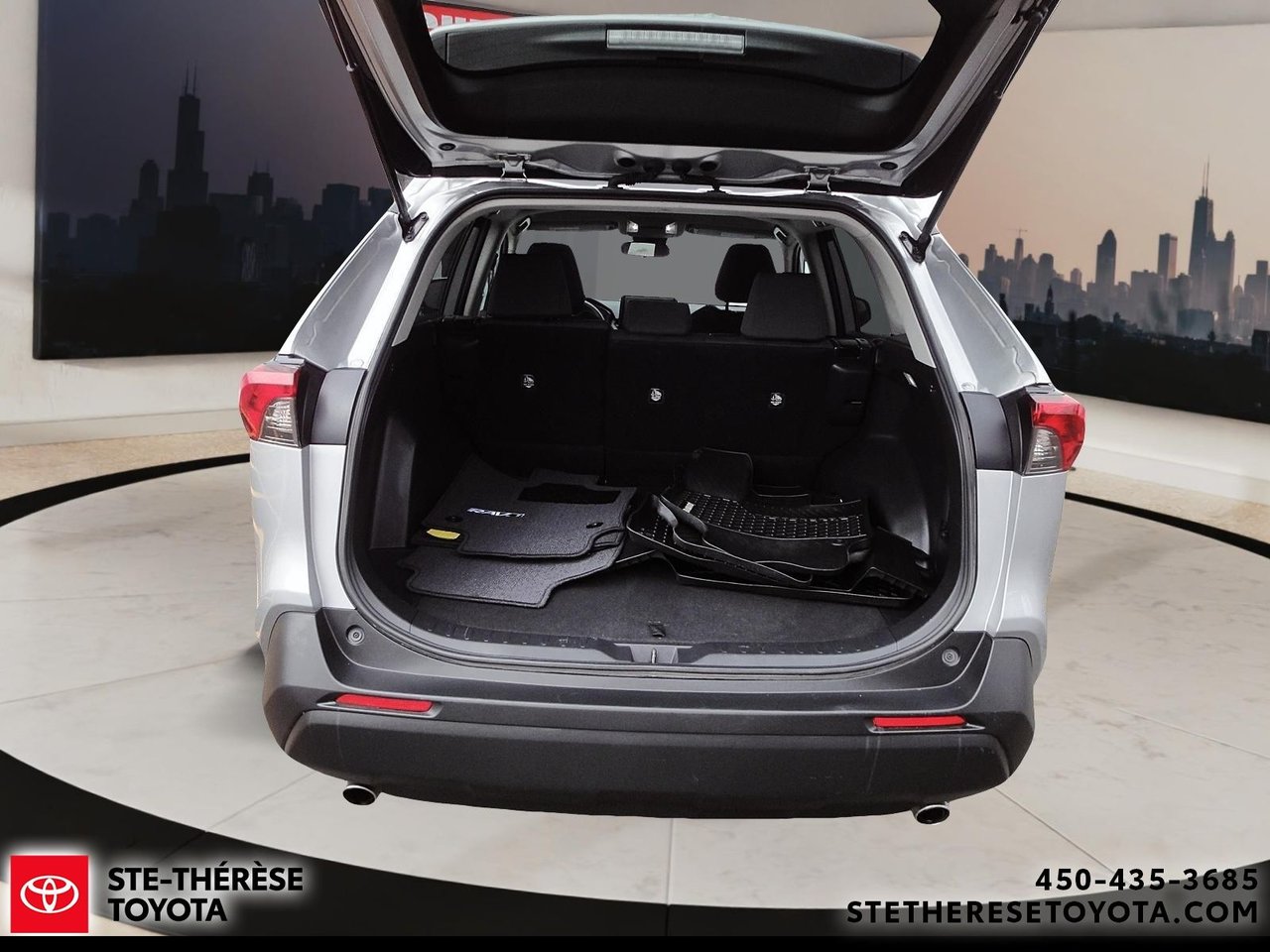 2022 Toyota RAV4 LE AWD-5