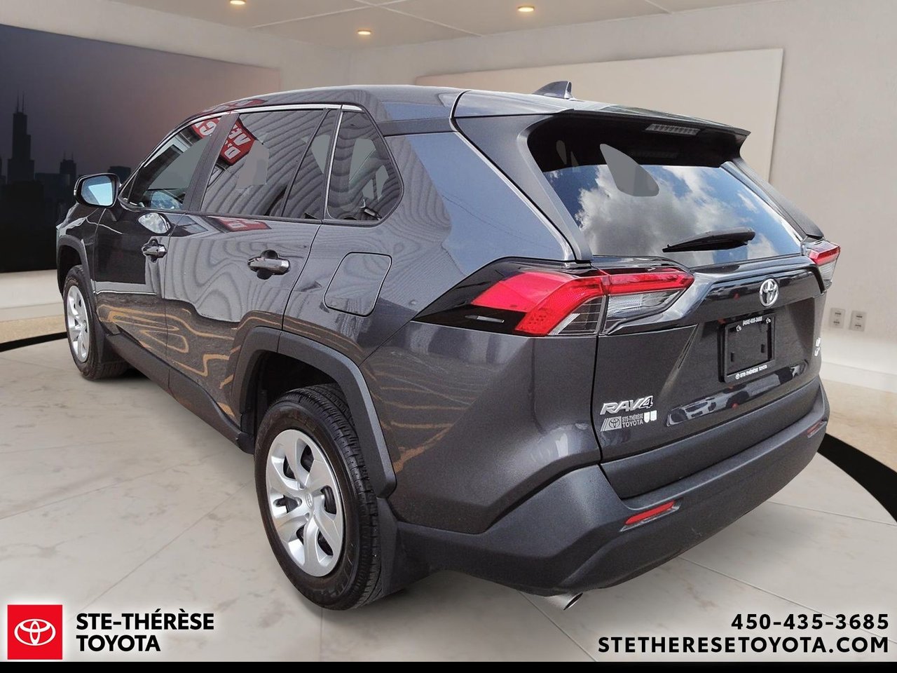 Toyota RAV4 LE AWD 2023-6