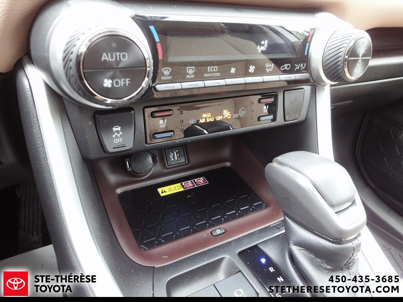 2023 Toyota RAV4 Hybrid Limited-17