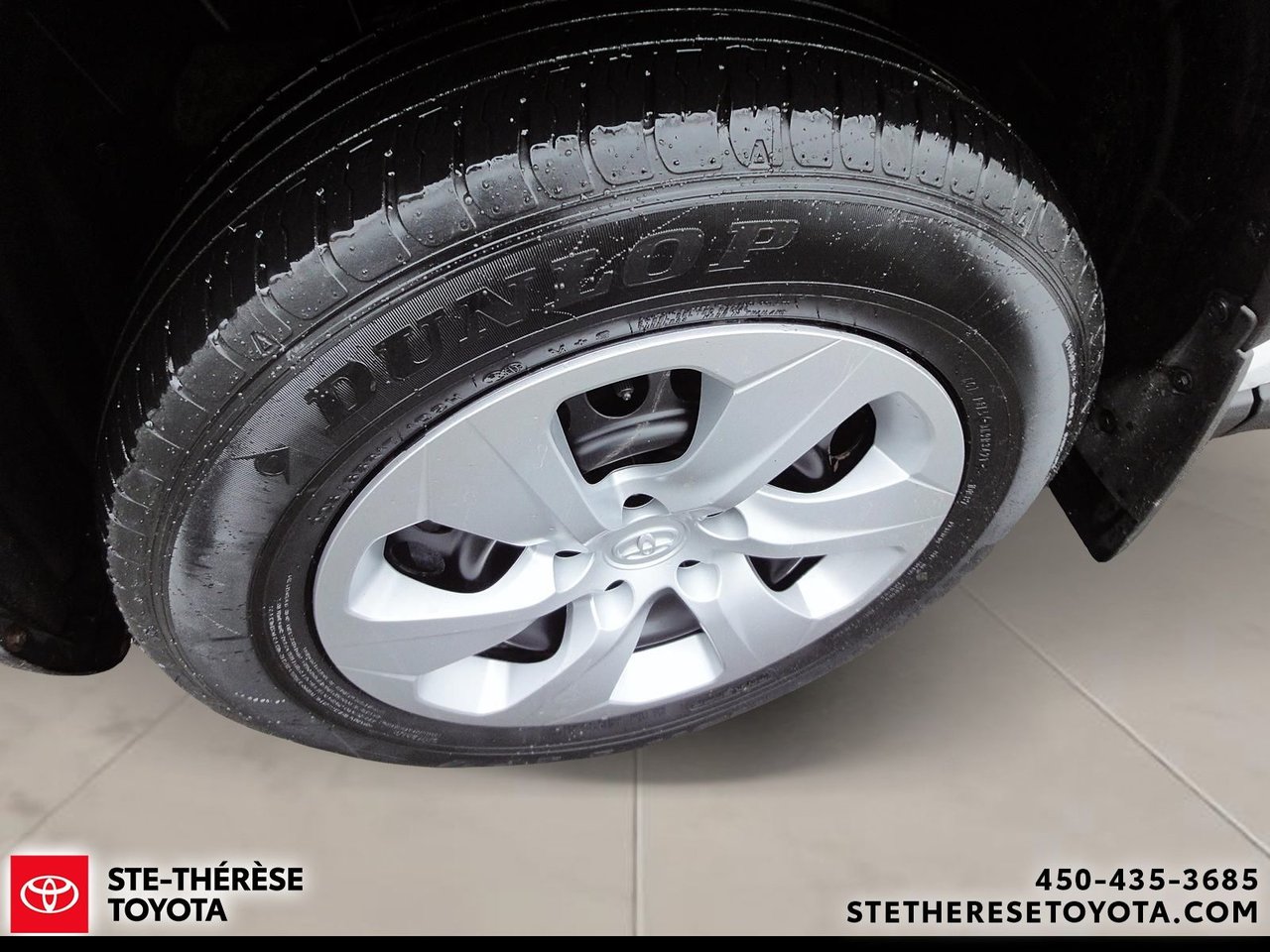 Toyota RAV4 LE 2024-1