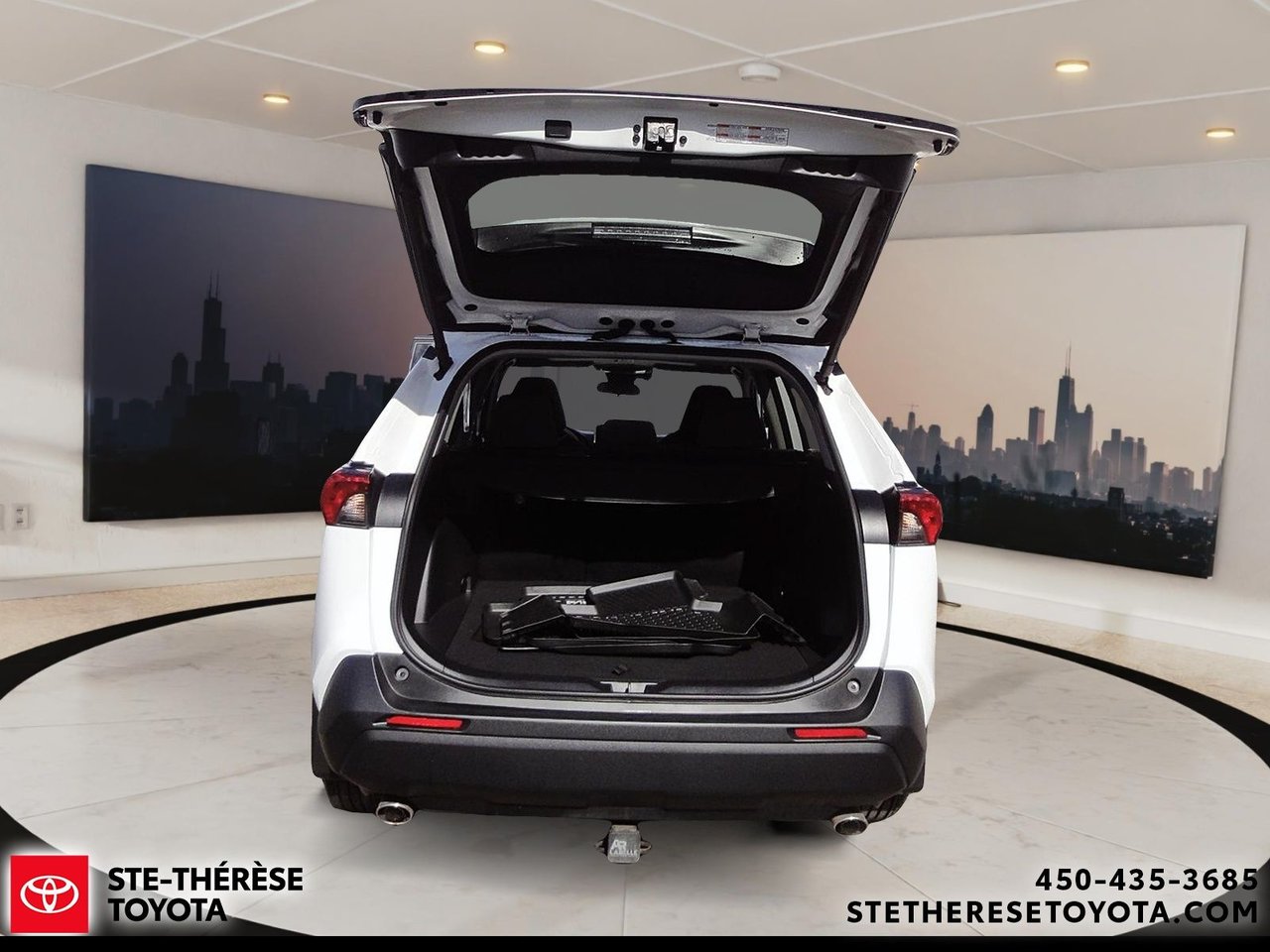 2024 Toyota RAV4 Hybrid XLE awd-8