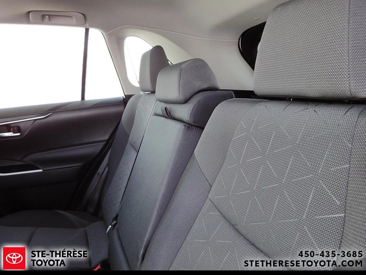 2024 Toyota RAV4 Hybrid XLE awd-11