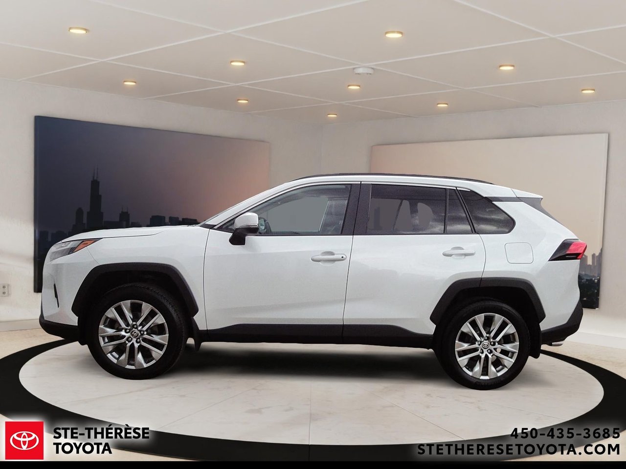 Toyota RAV4 XLE AWD Premium 2024-0