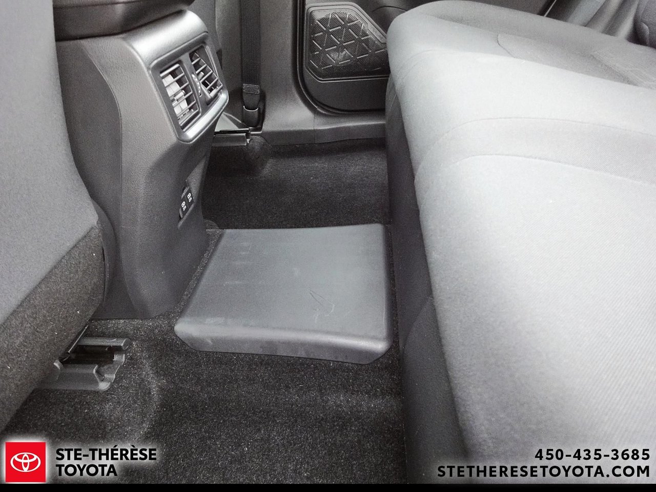 Toyota RAV4 XLE AWD Premium 2024-10
