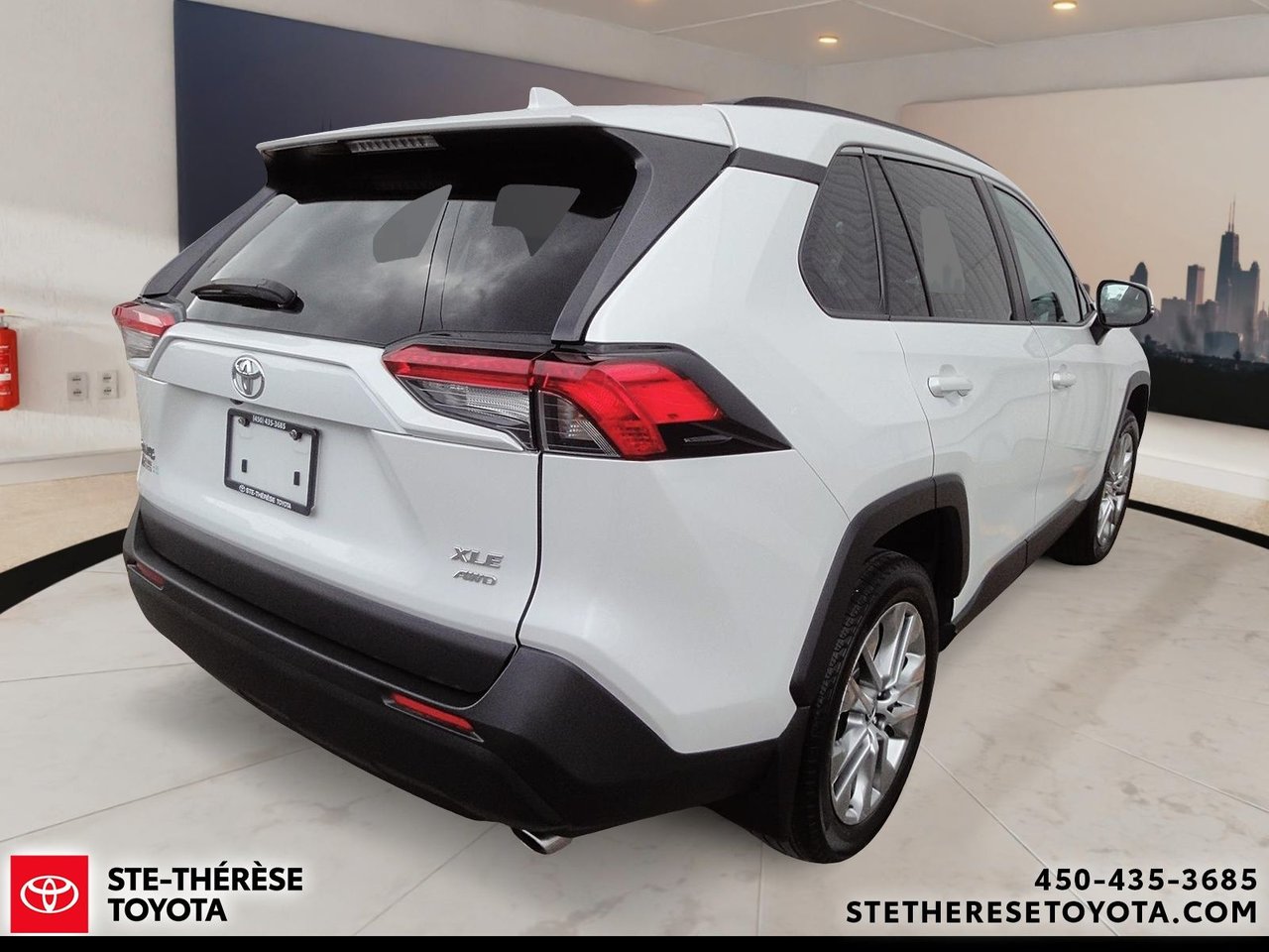 Toyota RAV4 XLE AWD Premium 2024-4