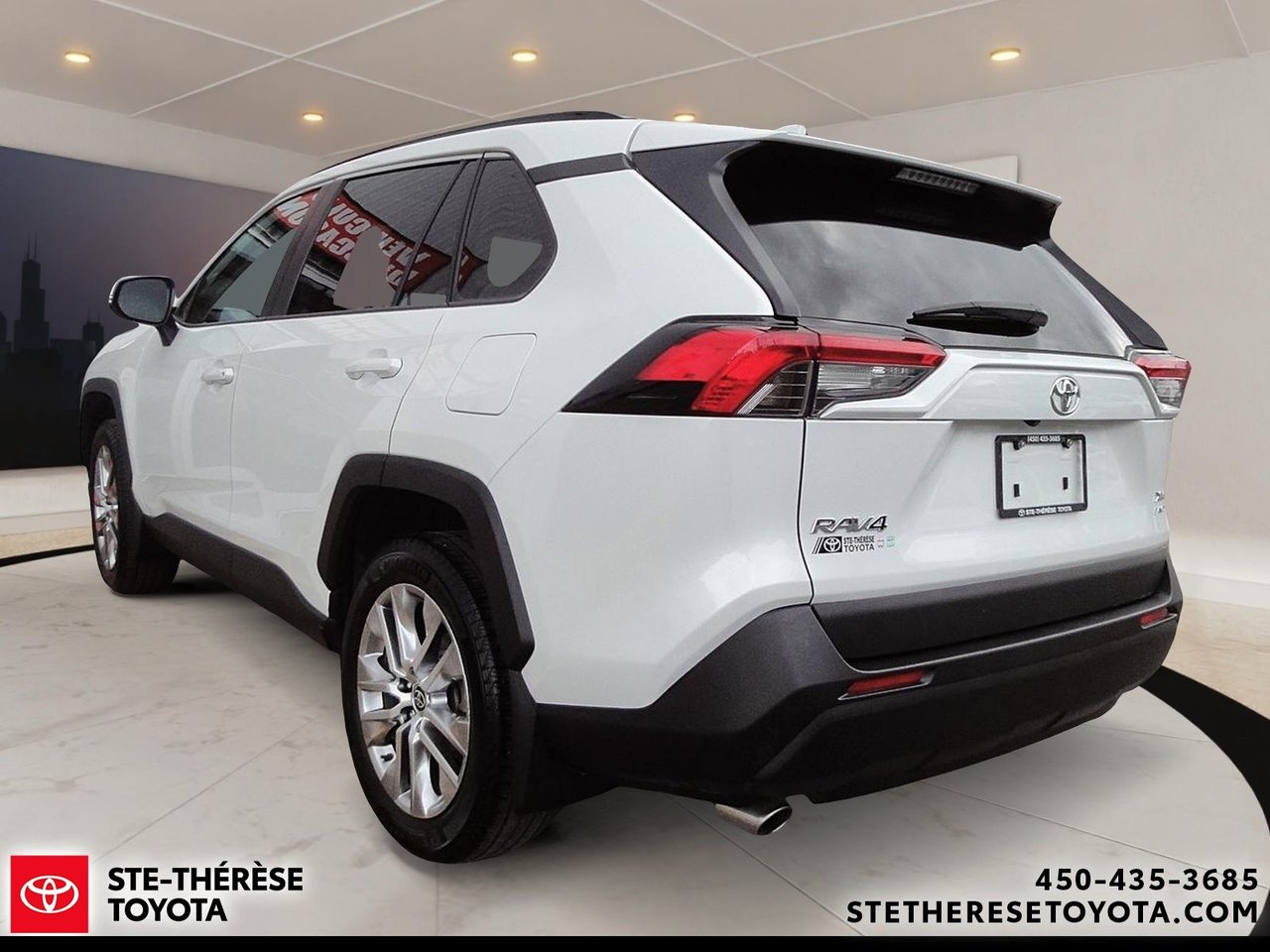 Toyota RAV4 XLE AWD Premium 2024-7