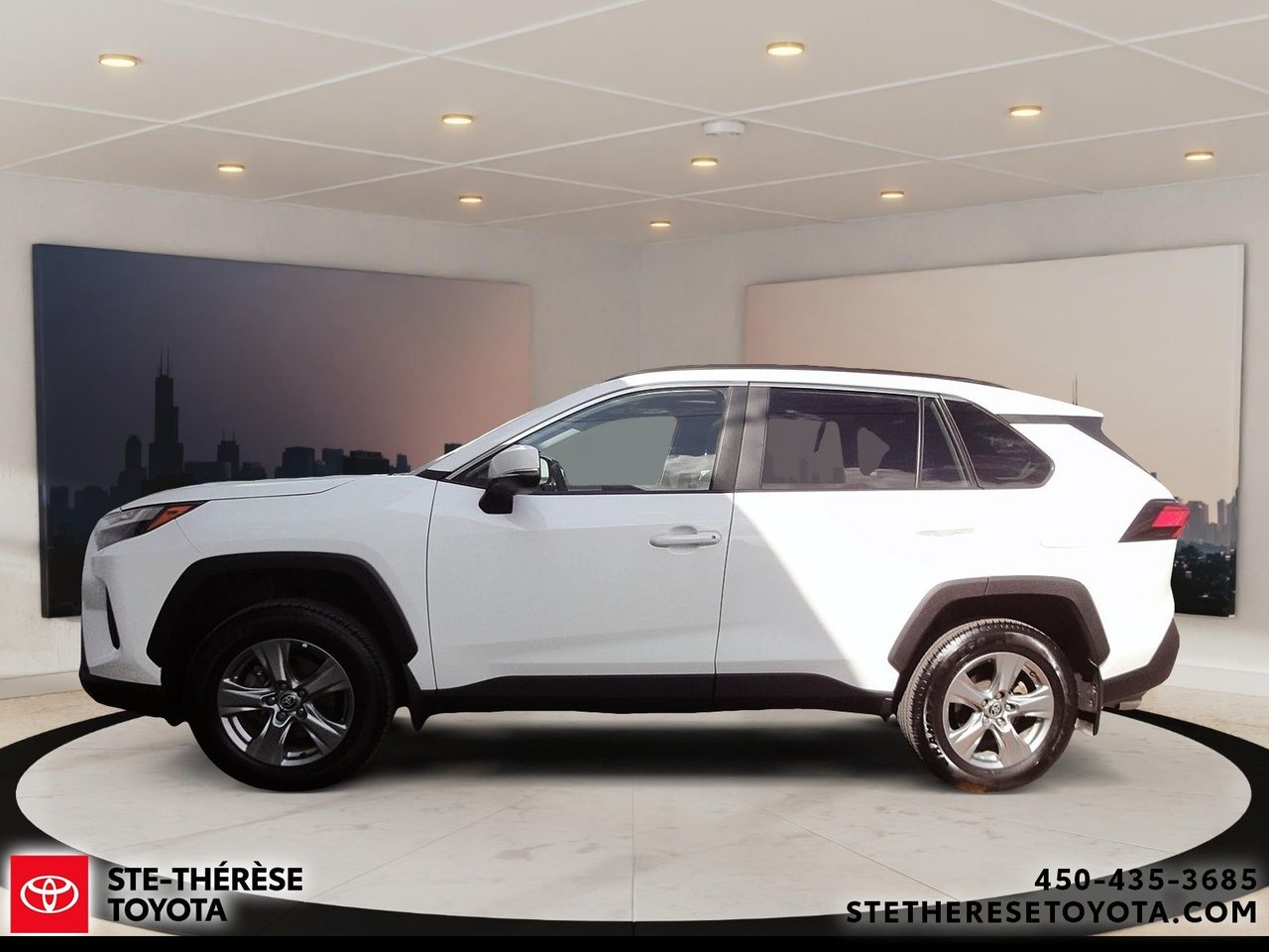 Toyota RAV4 XLE AWD 2024-0