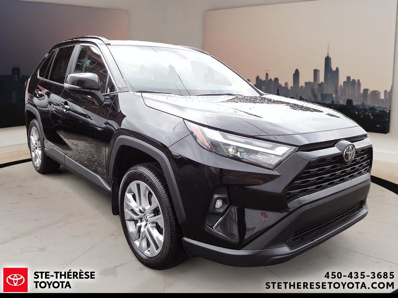 Toyota RAV4 XLE AWD Groupe Premium 2024-4