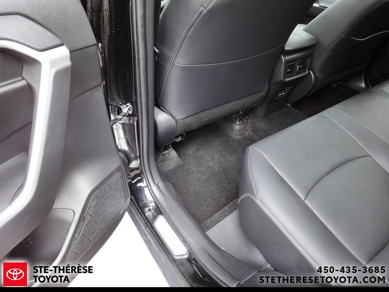 Toyota RAV4 XLE AWD Groupe Premium 2024-9
