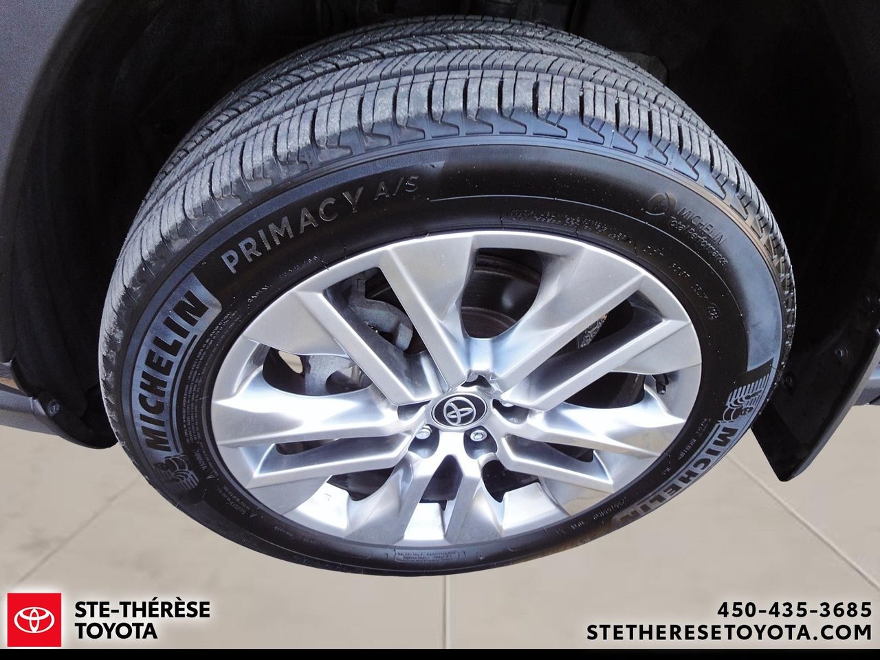 2024 Toyota RAV4 XLE AWD Premium-1