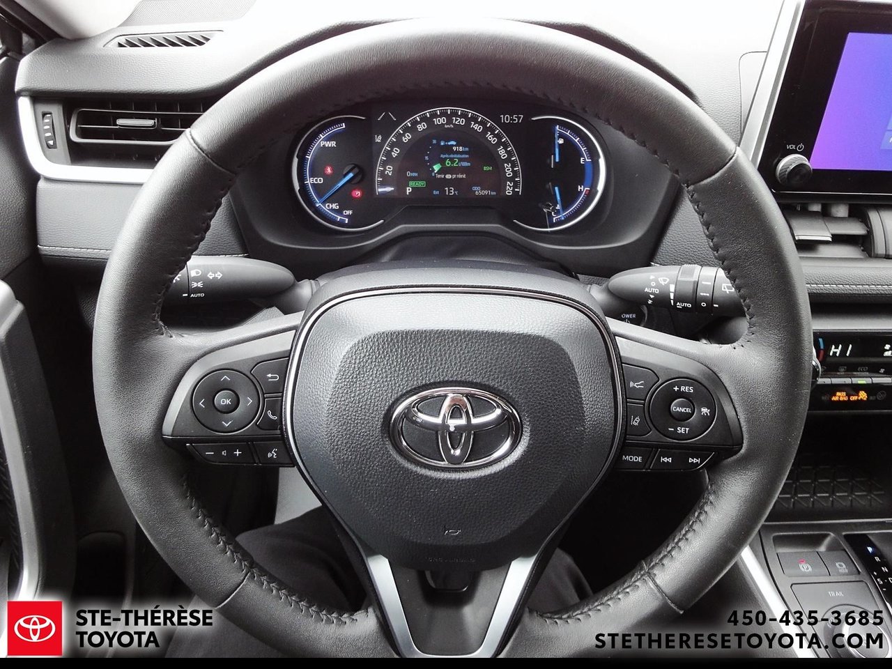 2024 Toyota RAV4 Hybrid XLE AWD-17