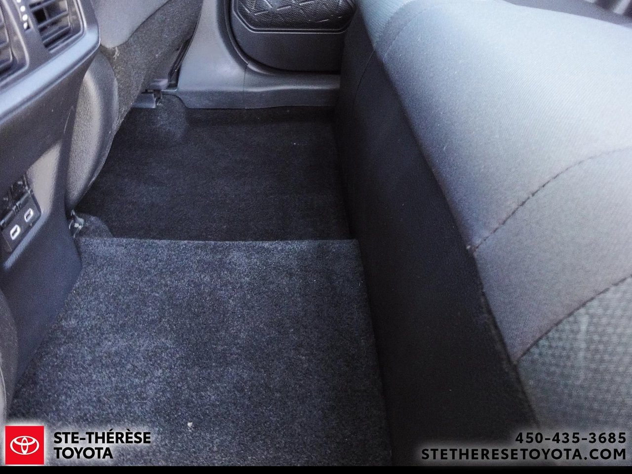 2025 Toyota RAV4 Hybrid AWD XLE Woodland-11