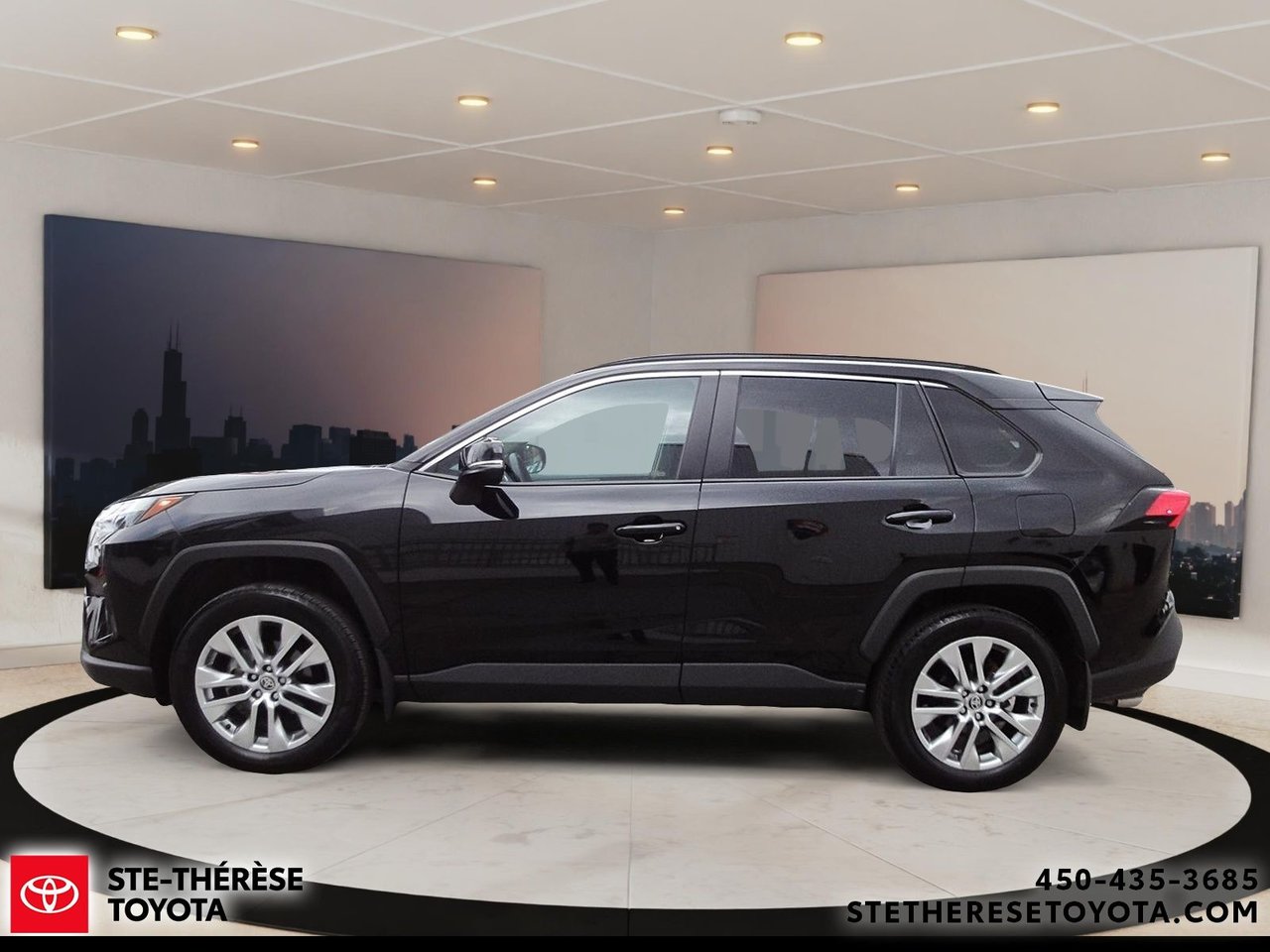2025 Toyota RAV4 AWD XLE Premium-0
