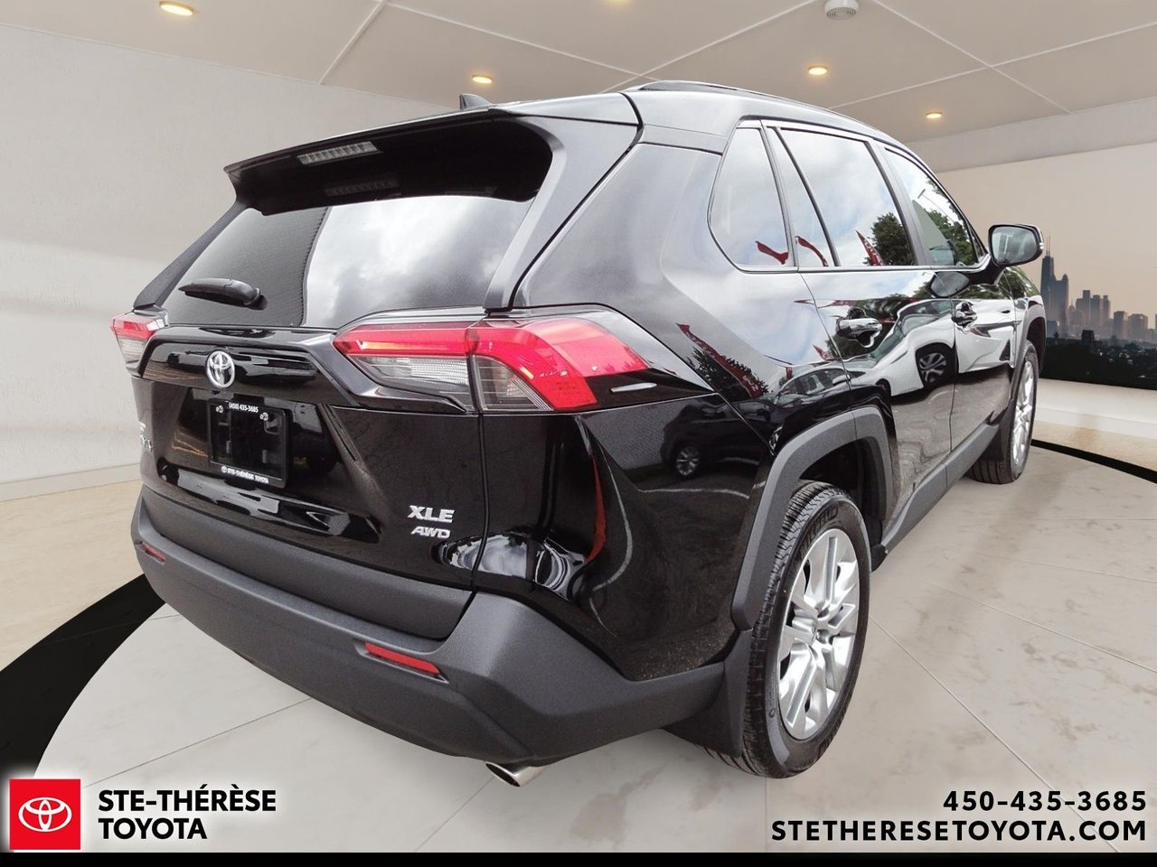 2025 Toyota RAV4 AWD XLE Premium-4