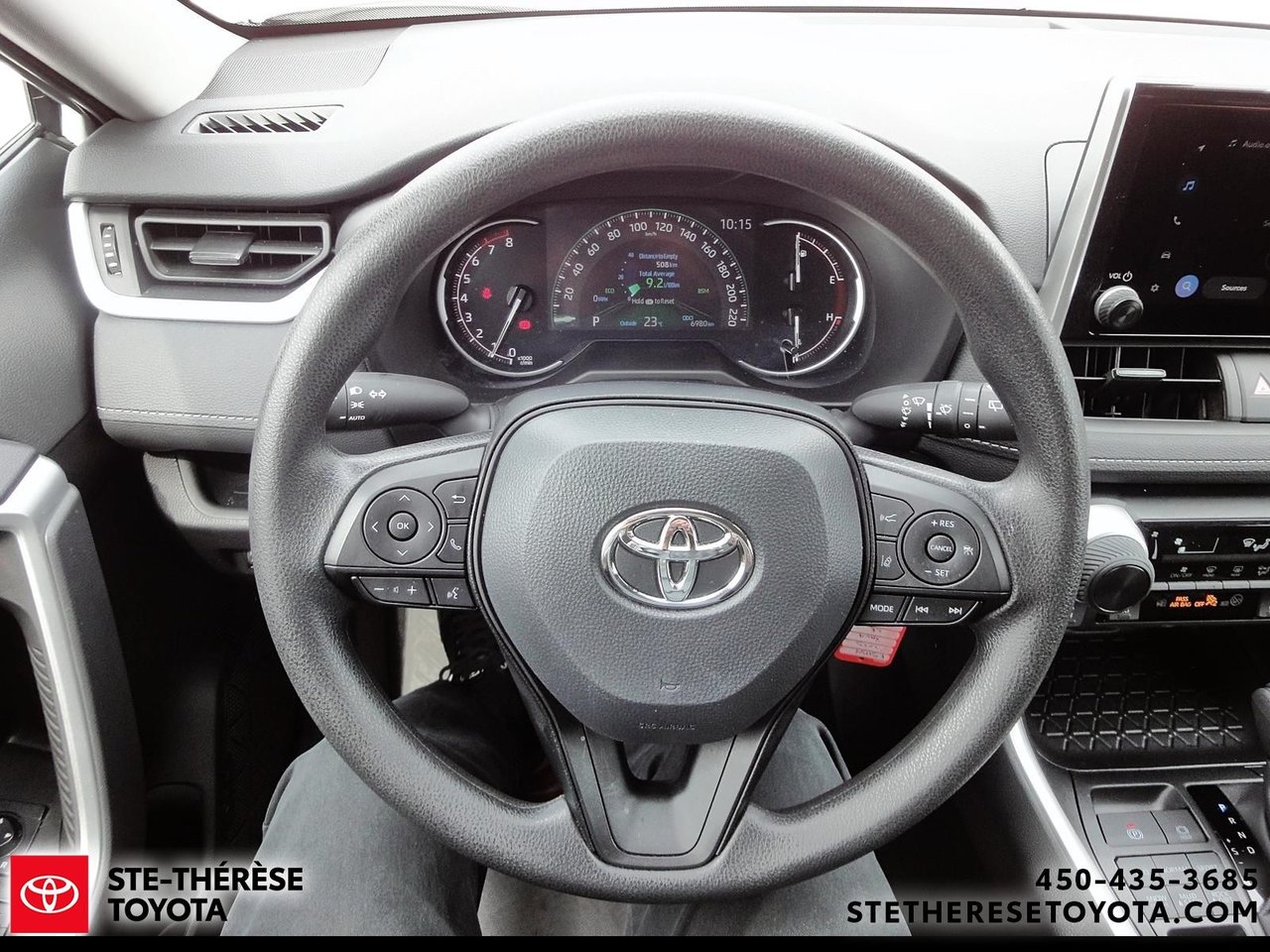 2025 Toyota RAV4 LE AWD-18