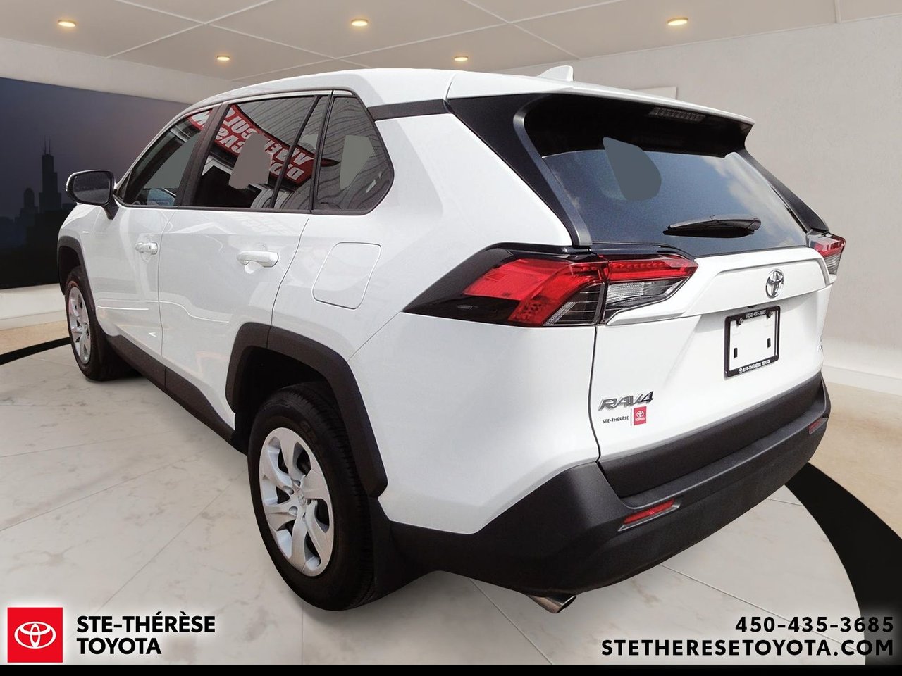 Toyota RAV4 LE AWD 2025-6