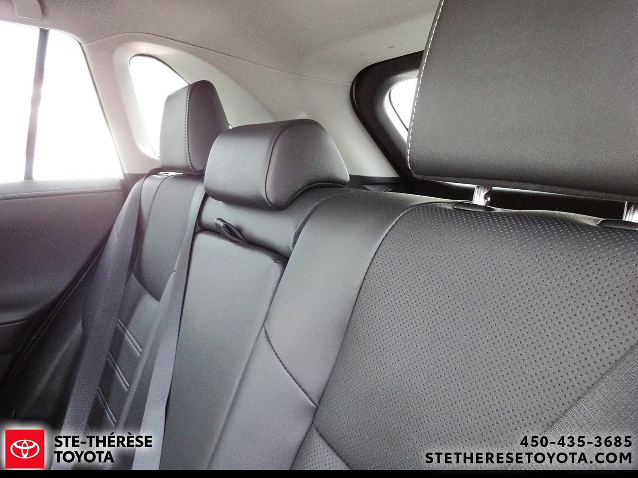 Toyota RAV4 Hybrid Limited 2025-8