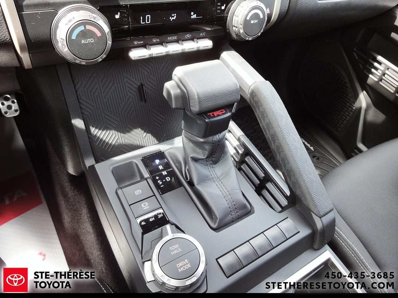 2024 Toyota Tacoma TRD SPORT 4X4-19
