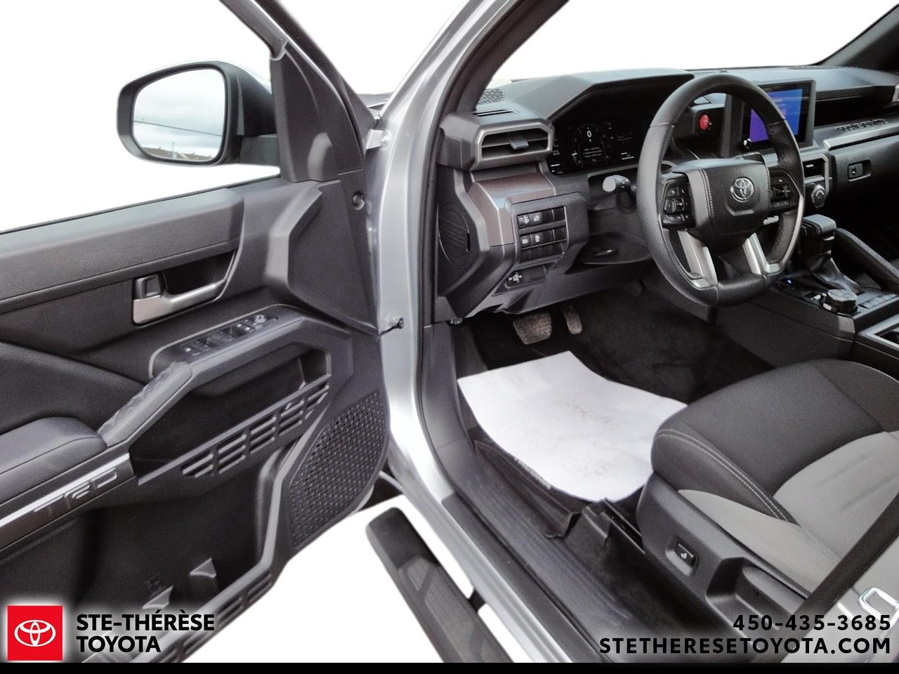 Toyota Tacoma TRD OFF-ROAD 2025-17