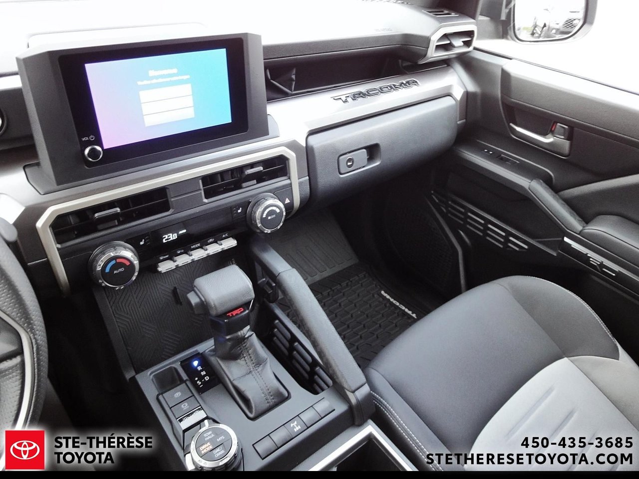 Toyota Tacoma TRD OFF-ROAD 2025-22