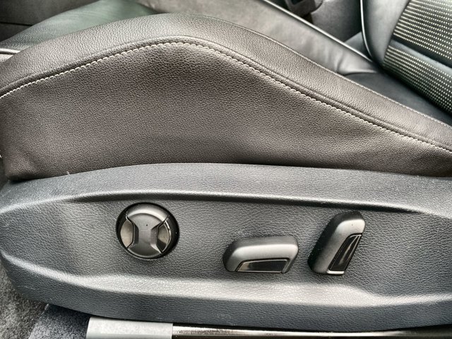 2018 Volkswagen Golf R BASE