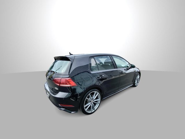 2018 Volkswagen Golf R BASE