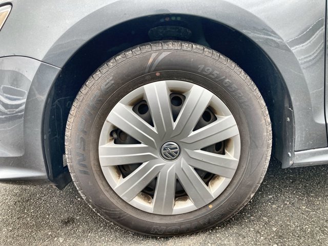 Volkswagen Jetta Sedan Manual Trendline+ 2016