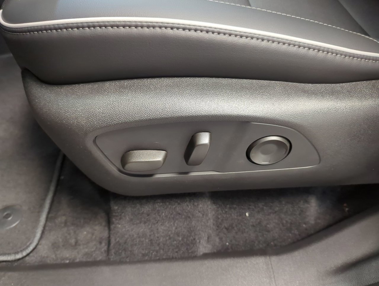 2026 Buick Enclave Preferred-11