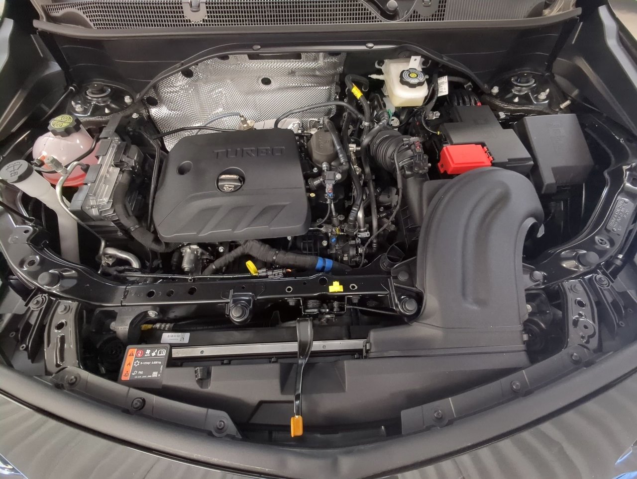 2025 Buick Encore GX Sport Touring-24