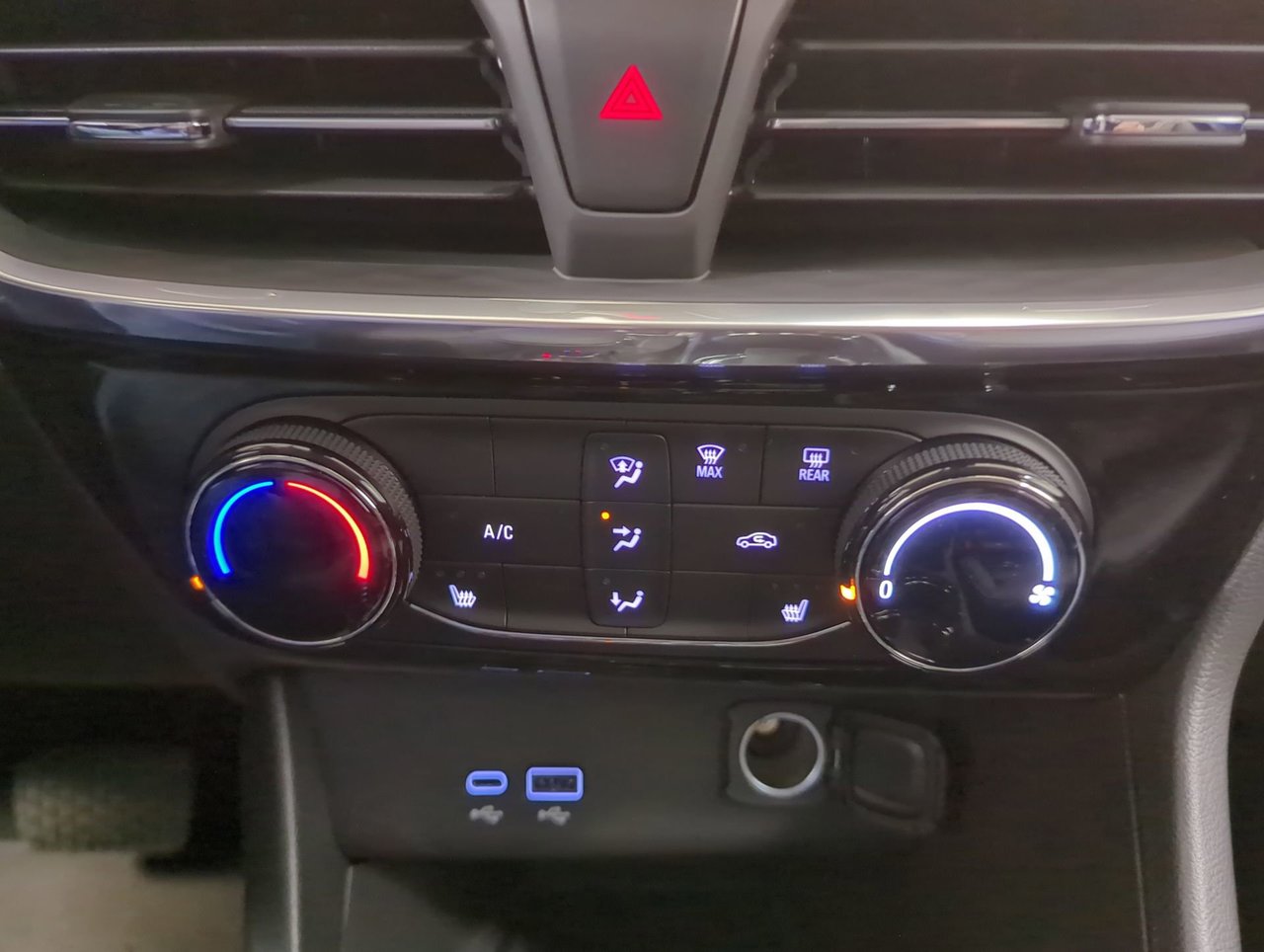 2026 Buick Encore GX Sport Touring-17