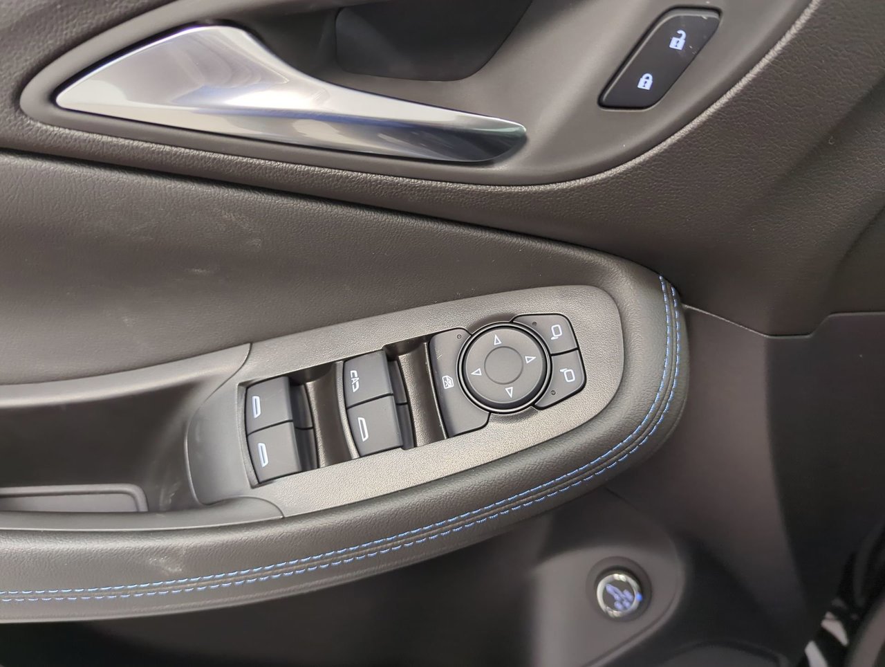 2026 Buick Encore GX Sport Touring-12