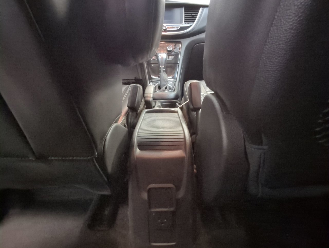 2018 Buick Encore Essence-19