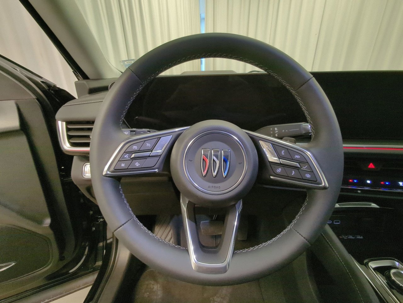 2025 Buick Envision Preferred-13