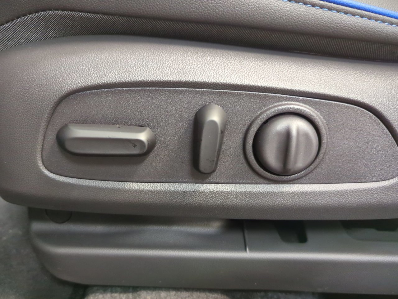2025 Buick Envista Sport Touring-11