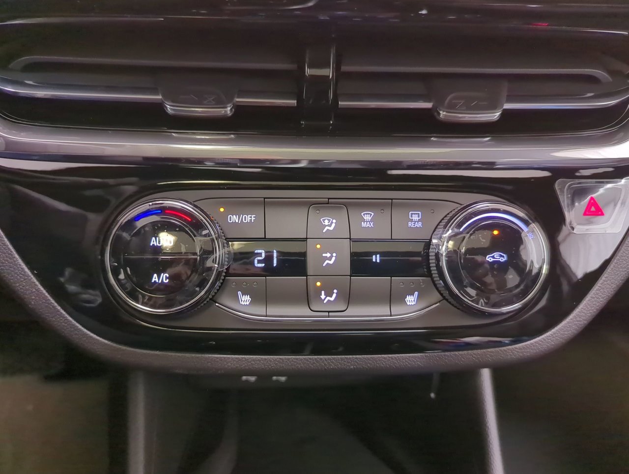 2025 Buick Envista Sport Touring-17