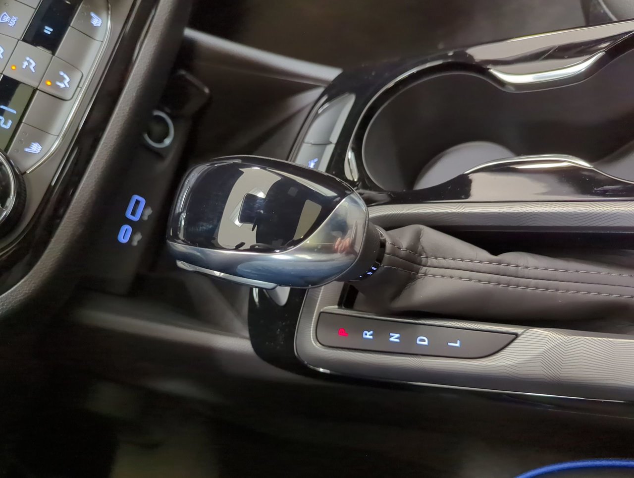 2025 Buick Envista Sport Touring-18