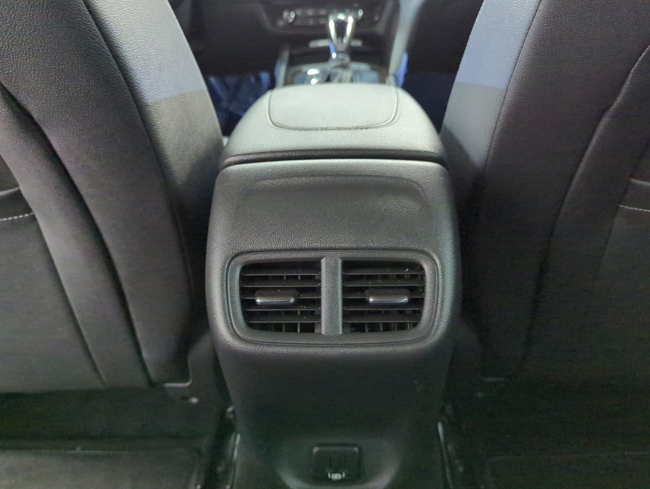 2018 Buick Regal Sportback Essence-19